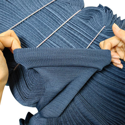 93% Polyester 7% Karbon Lifi ESD Temiz Oda Giysi Kelepçeleri için Antistatik Kırbaç Kumaşı
